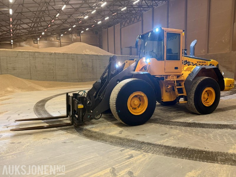 2006 Volvo L120E HJULLASTER M/STOR SNØSKUFF SENTRALSMØRING 3.FUNKSJON. - Riteņu iekrāvējs: foto 3 2006 Volvo L120E HJULLASTER M/STOR SNØSKUFF SENTRALSMØRING 3.FUNKSJON. - Riteņu iekrāvējs: foto 3