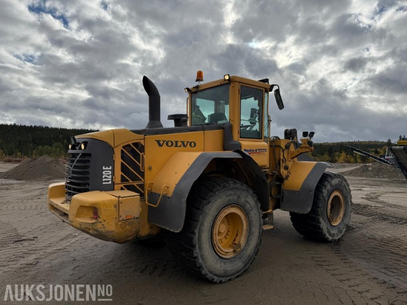 2006 Volvo L120E - Sentralsmøring - 14887 timer - Riteņu iekrāvējs: foto 5 2006 Volvo L120E - Sentralsmøring - 14887 timer - Riteņu iekrāvējs: foto 5