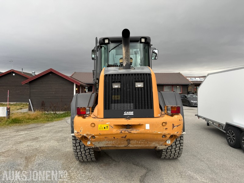 2007 Case 721E - 10 000t - 14900kg - Sentralsmøring - Sertifisert - Riteņu iekrāvējs: foto 5 2007 Case 721E - 10 000t - 14900kg - Sentralsmøring - Sertifisert - Riteņu iekrāvējs: foto 5