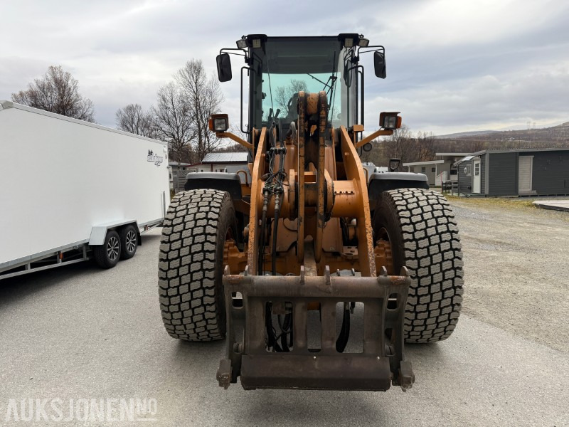 2007 Case 721E - 10 000t - 14900kg - Sentralsmøring - Sertifisert - Riteņu iekrāvējs: foto 2 2007 Case 721E - 10 000t - 14900kg - Sentralsmøring - Sertifisert - Riteņu iekrāvējs: foto 2