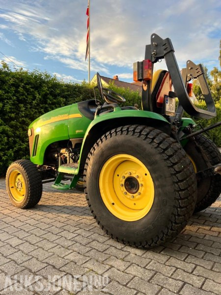 2007 John Deere 3320 MVA FRI - Traktors: foto 2 2007 John Deere 3320 MVA FRI - Traktors: foto 2