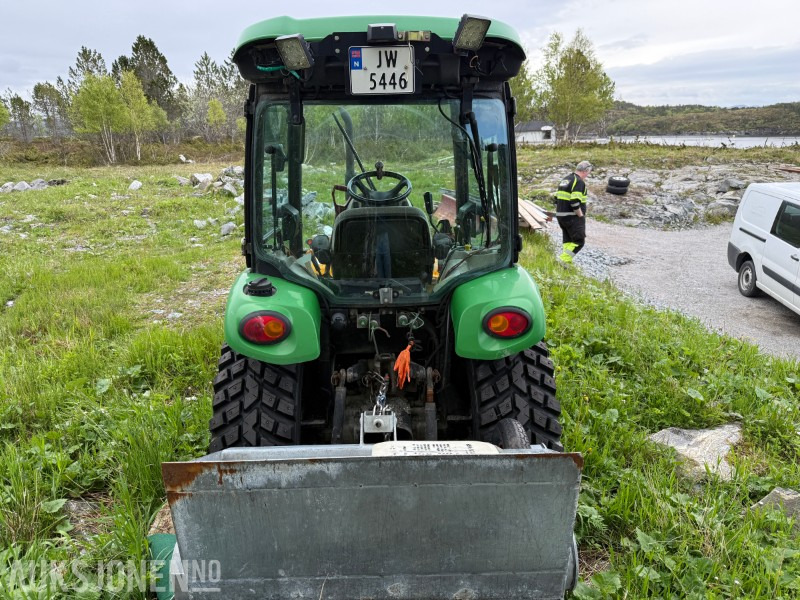 2007 John Deere 3520 - Frontlaster - MYE UTSTYR! - Traktors: foto 5 2007 John Deere 3520 - Frontlaster - MYE UTSTYR! - Traktors: foto 5