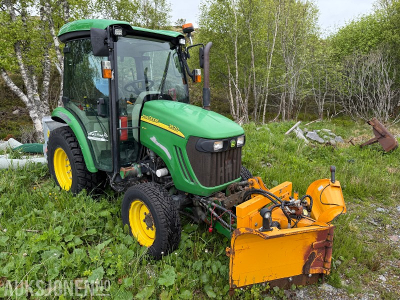 2007 John Deere 3520 - Frontlaster - MYE UTSTYR! - Traktors: foto 3 2007 John Deere 3520 - Frontlaster - MYE UTSTYR! - Traktors: foto 3
