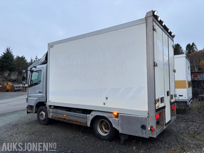 2007 Mercedes-Benz Servicebil Med Palfinger kran og Diesel generator. - Kravas automašīna ar slēgto virsbūvi: foto 3 2007 Mercedes-Benz Servicebil Med Palfinger kran og Diesel generator. - Kravas automašīna ar slēgto virsbūvi: foto 3