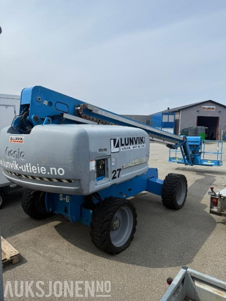 2008 Genie S-65 Teleskopisk bomlift - 4x4 - Pacēlājs: foto 1 2008 Genie S-65 Teleskopisk bomlift - 4x4 - Pacēlājs: foto 1