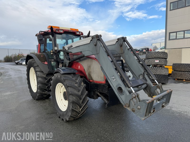 2008 Valtra T-180 Traktor med frontlaster / 1362 timer - Traktors: foto 2 2008 Valtra T-180 Traktor med frontlaster / 1362 timer - Traktors: foto 2