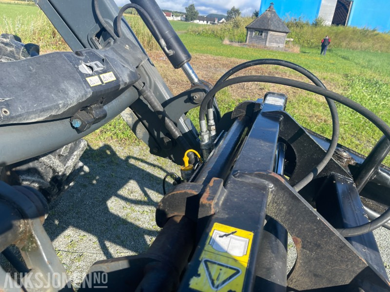 2009 New Holland T6070 - med frontlaster - Traktors: foto 5 2009 New Holland T6070 - med frontlaster - Traktors: foto 5