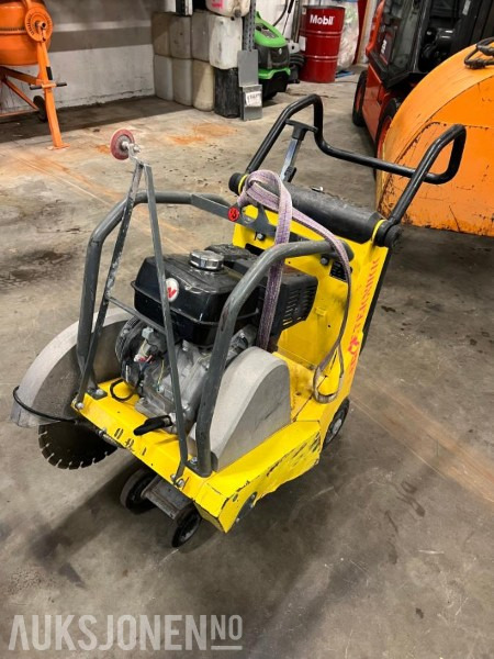 2009 Wacker Neuson BFS 1350AL - Asfalt og betongsag. - Celtniecības maisītājs: foto 1 2009 Wacker Neuson BFS 1350AL - Asfalt og betongsag. - Celtniecības maisītājs: foto 1