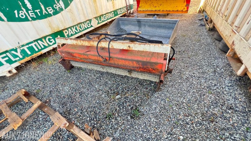 2010 Fronmontert feiekost - Celtniecības maisītājs: foto 1 2010 Fronmontert feiekost - Celtniecības maisītājs: foto 1