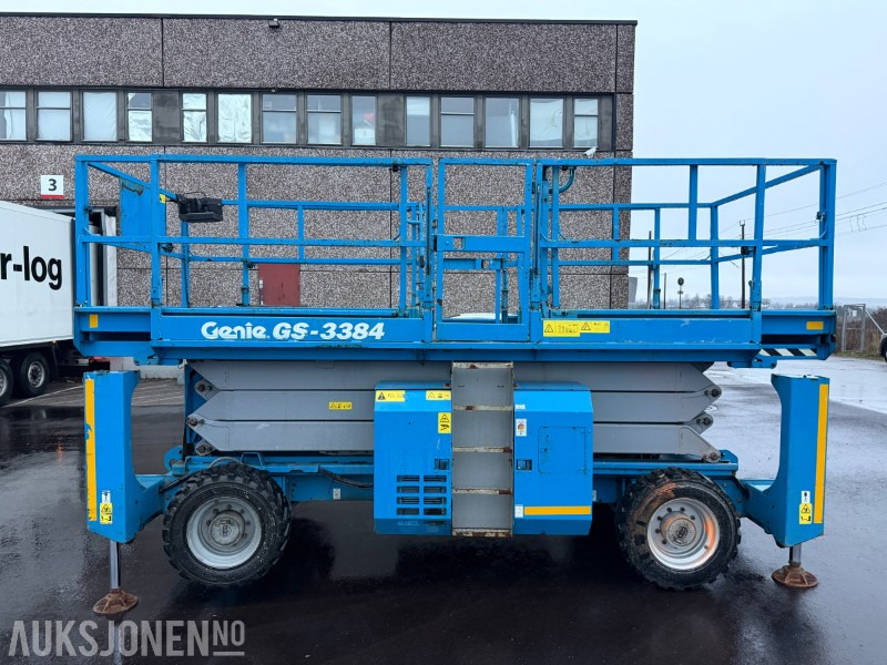2010 Genie GS-3384RT - 12m sakselift - Pacēlājs: foto 2 2010 Genie GS-3384RT - 12m sakselift - Pacēlājs: foto 2