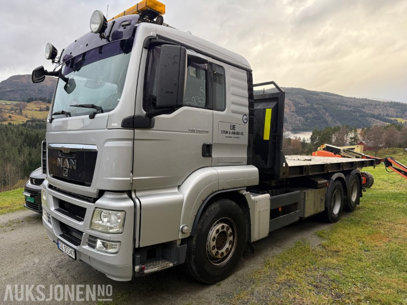 2010 MAN TGS 28.540 krokbil / krokløftbil - maskinflak - krokkasse - 2 stk krokcontainere - Pacēlājs ar āķi: foto 1 2010 MAN TGS 28.540 krokbil / krokløftbil - maskinflak - krokkasse - 2 stk krokcontainere - Pacēlājs ar āķi: foto 1