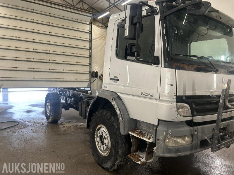 2010 Mercedes-Benz Atego 1222 4x4 chassis - Šasija kravas automašīna: foto 2 2010 Mercedes-Benz Atego 1222 4x4 chassis - Šasija kravas automašīna: foto 2