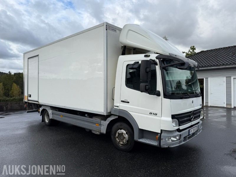 2010 Mercedes-Benz Atego 818 skapbil m/ Thermo King og Zepro bakløft - Kravas automašīna ar slēgto virsbūvi: foto 3 2010 Mercedes-Benz Atego 818 skapbil m/ Thermo King og Zepro bakløft - Kravas automašīna ar slēgto virsbūvi: foto 3