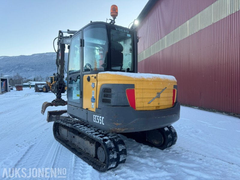 2010 Volvo EC55C gravemaskin med 2 skuffer og klype med rotator - Ekskavators: foto 3 2010 Volvo EC55C gravemaskin med 2 skuffer og klype med rotator - Ekskavators: foto 3