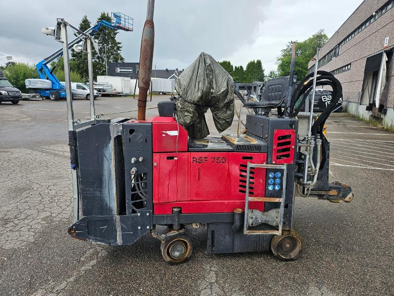 2011 RELLOK Cutting Solutions RSF 750 - fullhydraulisk veisag/gulvsag for asfalt/betong - Celtniecības maisītājs: foto 3 2011 RELLOK Cutting Solutions RSF 750 - fullhydraulisk veisag/gulvsag for asfalt/betong - Celtniecības maisītājs: foto 3