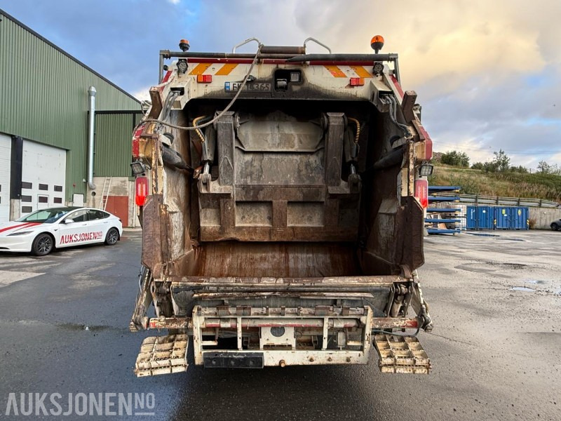 2011 Volvo FM330 6X2 Komprimatorbil 22M3 - Strøere - Baklaster - 353908KM - Atkritumu vedējs: foto 4 2011 Volvo FM330 6X2 Komprimatorbil 22M3 - Strøere - Baklaster - 353908KM - Atkritumu vedējs: foto 4