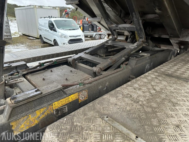 Kravas automašīna pašizgāzējs 2012 Scania R 730 6x4 - Brøyterigget tippbil: foto 17 Kravas automašīna pašizgāzējs 2012 Scania R 730 6x4 - Brøyterigget tippbil: foto 17