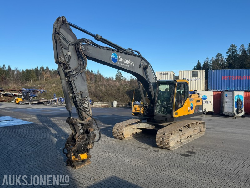 2012 Volvo EC220DL Beltegraver - Gravemaskin - Encon Tiltrotator - Pusseskuffe - Ekskavators: foto 1 2012 Volvo EC220DL Beltegraver - Gravemaskin - Encon Tiltrotator - Pusseskuffe - Ekskavators: foto 1