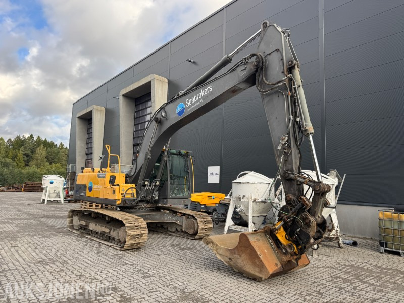 2012 Volvo EC220DL Beltegraver - Gravemaskin - Engcon Tiltrotator - Ekskavators: foto 4 2012 Volvo EC220DL Beltegraver - Gravemaskin - Engcon Tiltrotator - Ekskavators: foto 4