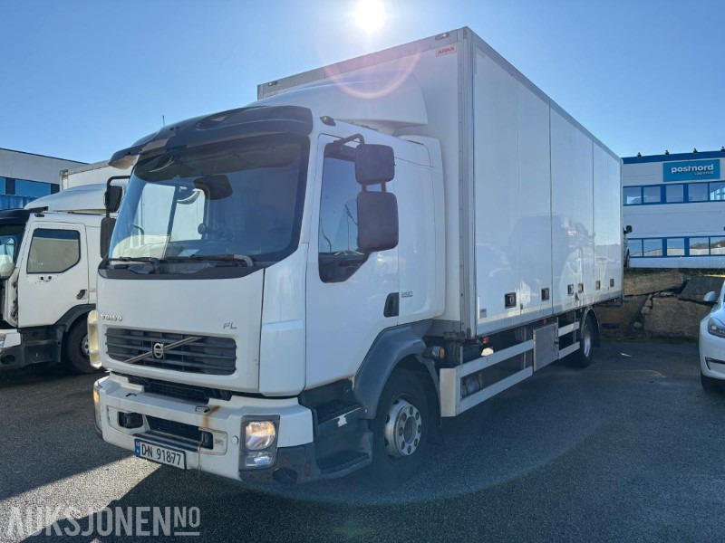 2012 Volvo FL-290 Skapbil med sideåpning og lakløft - Kravas automašīna ar slēgto virsbūvi: foto 1 2012 Volvo FL-290 Skapbil med sideåpning og lakløft - Kravas automašīna ar slēgto virsbūvi: foto 1
