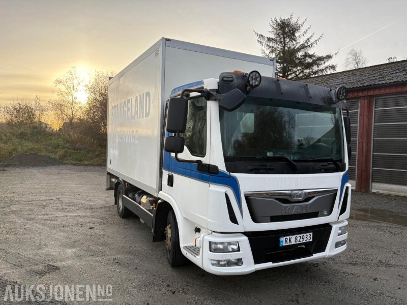 2013 MAN TGL8 220 4X2 Euro6T 3 seter servicevogn C1-reg. - Kravas automašīna ar slēgto virsbūvi: foto 3 2013 MAN TGL8 220 4X2 Euro6T 3 seter servicevogn C1-reg. - Kravas automašīna ar slēgto virsbūvi: foto 3