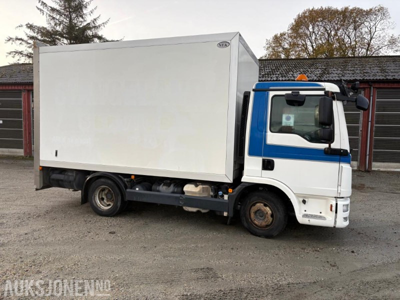 2013 MAN TGL8 220 4X2 Euro6T 3 seter servicevogn C1-reg. - Kravas automašīna ar slēgto virsbūvi: foto 5 2013 MAN TGL8 220 4X2 Euro6T 3 seter servicevogn C1-reg. - Kravas automašīna ar slēgto virsbūvi: foto 5