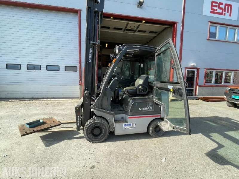 2013 Nissan Gaffeltruck Y1D1A18Q - 5M løftehøyde Høy - mva fritt - Autokrāvējs: foto 5 2013 Nissan Gaffeltruck Y1D1A18Q - 5M løftehøyde Høy - mva fritt - Autokrāvējs: foto 5