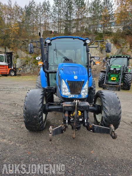 2014 New Holland T4.75 front hydraulikk P2 3600 timer - Traktors: foto 3 2014 New Holland T4.75 front hydraulikk P2 3600 timer - Traktors: foto 3
