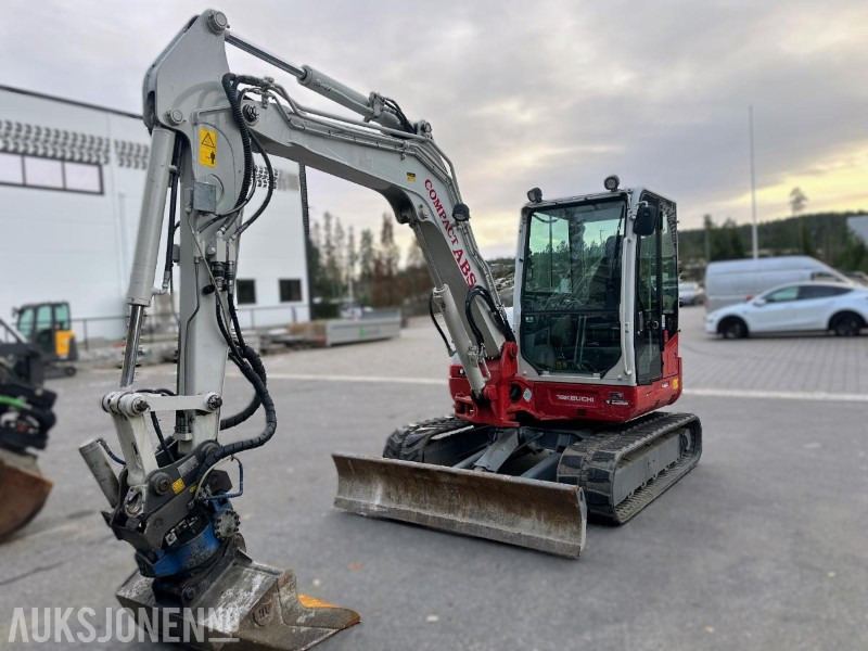 2014 TAKEUCHI TB260 MINIGRAVER SMP TILTROTATOR OG S40 HK FESTE PLANERINGSSKUFF - Mini-ekskavators: foto 1 2014 TAKEUCHI TB260 MINIGRAVER SMP TILTROTATOR OG S40 HK FESTE PLANERINGSSKUFF - Mini-ekskavators: foto 1