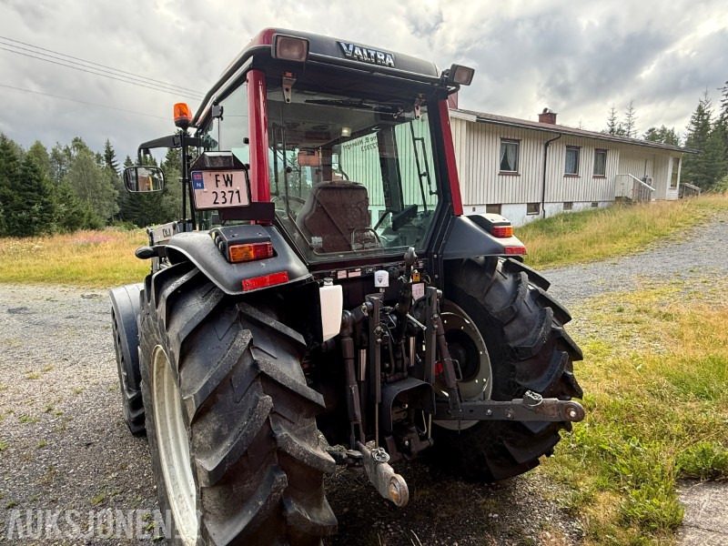 2014 Valtra A93 H - Laster - Pallegaffel - 1580t - MVA FRI!! - Traktors: foto 3 2014 Valtra A93 H - Laster - Pallegaffel - 1580t - MVA FRI!! - Traktors: foto 3