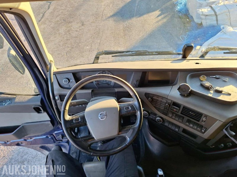 2014 Volvo FH540 6X2 Skapbil - Full sideåpning - Strøere - VBG - 697.000KM - Kravas automašīna ar slēgto virsbūvi: foto 4 2014 Volvo FH540 6X2 Skapbil - Full sideåpning - Strøere - VBG - 697.000KM - Kravas automašīna ar slēgto virsbūvi: foto 4