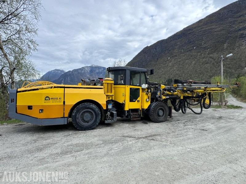 2015 Atlas Copco Boomer M2C - Gruve- og tunellborerigg - 2 boms rigg med personkurv - Urbšanas mašīna: foto 5 2015 Atlas Copco Boomer M2C - Gruve- og tunellborerigg - 2 boms rigg med personkurv - Urbšanas mašīna: foto 5