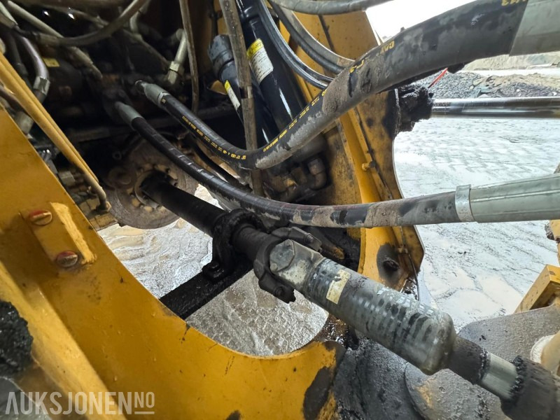 Riteņu iekrāvējs 2015 CAT 966M FOREST MACHINE HJULLASTER, VEKT, SENTRALSMØRING, FULL SERVICEHISTORIKK, SKUFFE: foto 45 Riteņu iekrāvējs 2015 CAT 966M FOREST MACHINE HJULLASTER, VEKT, SENTRALSMØRING, FULL SERVICEHISTORIKK, SKUFFE: foto 45