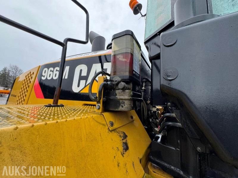 Riteņu iekrāvējs 2015 CAT 966M FOREST MACHINE HJULLASTER, VEKT, SENTRALSMØRING, FULL SERVICEHISTORIKK, SKUFFE: foto 49 Riteņu iekrāvējs 2015 CAT 966M FOREST MACHINE HJULLASTER, VEKT, SENTRALSMØRING, FULL SERVICEHISTORIKK, SKUFFE: foto 49