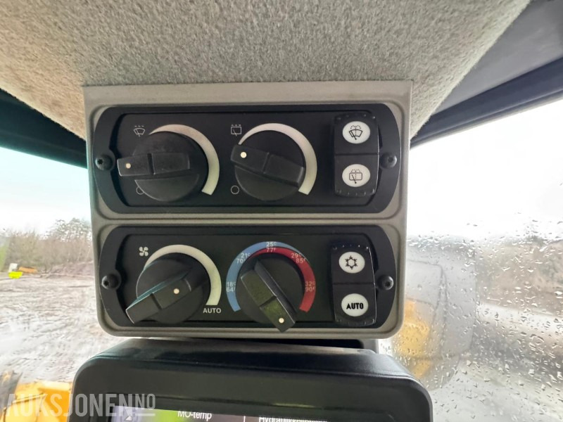 Riteņu iekrāvējs 2015 CAT 966M FOREST MACHINE HJULLASTER, VEKT, SENTRALSMØRING, FULL SERVICEHISTORIKK, SKUFFE: foto 33 Riteņu iekrāvējs 2015 CAT 966M FOREST MACHINE HJULLASTER, VEKT, SENTRALSMØRING, FULL SERVICEHISTORIKK, SKUFFE: foto 33