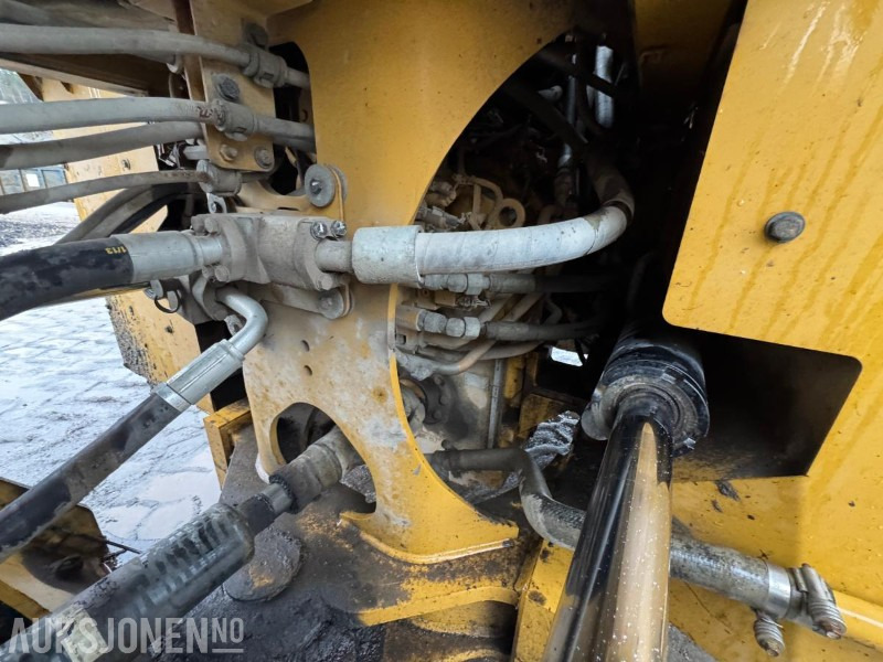 Riteņu iekrāvējs 2015 CAT 966M FOREST MACHINE HJULLASTER, VEKT, SENTRALSMØRING, FULL SERVICEHISTORIKK, SKUFFE: foto 44 Riteņu iekrāvējs 2015 CAT 966M FOREST MACHINE HJULLASTER, VEKT, SENTRALSMØRING, FULL SERVICEHISTORIKK, SKUFFE: foto 44