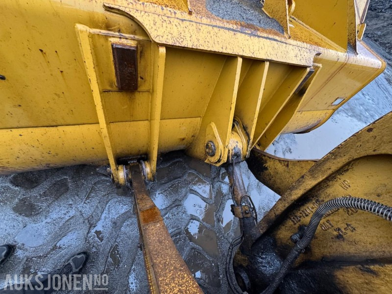 Riteņu iekrāvējs 2015 CAT 966M FOREST MACHINE HJULLASTER, VEKT, SENTRALSMØRING, FULL SERVICEHISTORIKK, SKUFFE: foto 15 Riteņu iekrāvējs 2015 CAT 966M FOREST MACHINE HJULLASTER, VEKT, SENTRALSMØRING, FULL SERVICEHISTORIKK, SKUFFE: foto 15