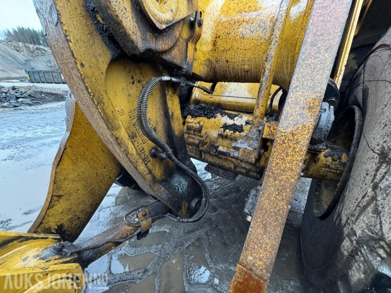 Riteņu iekrāvējs 2015 CAT 966M FOREST MACHINE HJULLASTER, VEKT, SENTRALSMØRING, FULL SERVICEHISTORIKK, SKUFFE: foto 16 Riteņu iekrāvējs 2015 CAT 966M FOREST MACHINE HJULLASTER, VEKT, SENTRALSMØRING, FULL SERVICEHISTORIKK, SKUFFE: foto 16