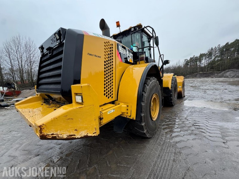 Riteņu iekrāvējs 2015 CAT 966M FOREST MACHINE HJULLASTER, VEKT, SENTRALSMØRING, FULL SERVICEHISTORIKK, SKUFFE: foto 40 Riteņu iekrāvējs 2015 CAT 966M FOREST MACHINE HJULLASTER, VEKT, SENTRALSMØRING, FULL SERVICEHISTORIKK, SKUFFE: foto 40