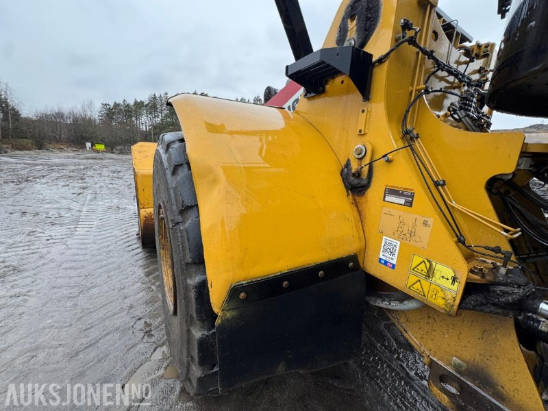 Riteņu iekrāvējs 2015 CAT 966M FOREST MACHINE HJULLASTER, VEKT, SENTRALSMØRING, FULL SERVICEHISTORIKK, SKUFFE: foto 46 Riteņu iekrāvējs 2015 CAT 966M FOREST MACHINE HJULLASTER, VEKT, SENTRALSMØRING, FULL SERVICEHISTORIKK, SKUFFE: foto 46