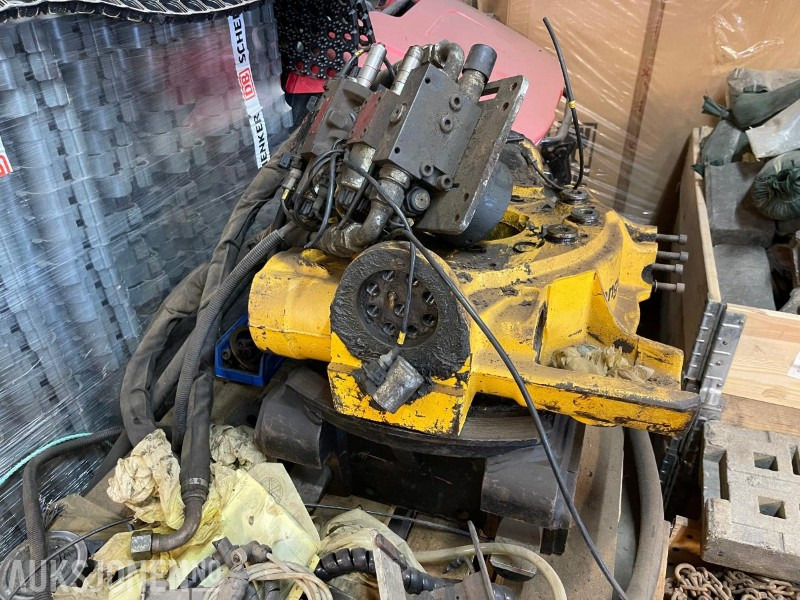2016 Engcon Tiltrotator S70 Selges som reperasjons objekt - Celtniecības maisītājs: foto 5 2016 Engcon Tiltrotator S70 Selges som reperasjons objekt - Celtniecības maisītājs: foto 5