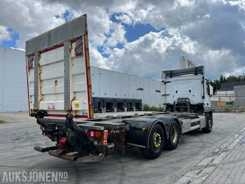 2016 Mercedes-Benz Antos 2545 containerbil med baklem, ryggekamera, hengerfeste, bluetec - Konteineru vedējs/ Kravas automašīna ar noņemamā virsbūve: foto 5 2016 Mercedes-Benz Antos 2545 containerbil med baklem, ryggekamera, hengerfeste, bluetec - Konteineru vedējs/ Kravas automašīna ar noņemamā virsbūve: foto 5