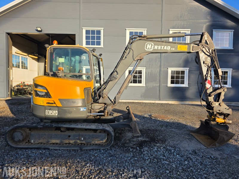 2016 VOLVO ECR58 TILTROTATOR HURTIGFESTE S50 MEDFØLGER GRAVESKUFF PUSSESKUFF SERTIFISERT TIL JULI 2026 - Mini-ekskavators: foto 4 2016 VOLVO ECR58 TILTROTATOR HURTIGFESTE S50 MEDFØLGER GRAVESKUFF PUSSESKUFF SERTIFISERT TIL JULI 2026 - Mini-ekskavators: foto 4