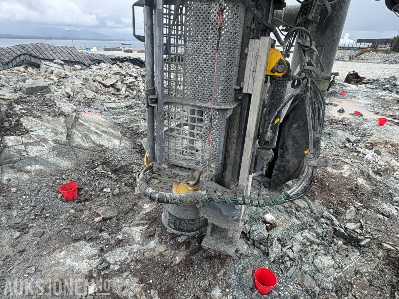 2017 Atlas Copco Flexiroc T30R-03 - 4 574 motortimer - 1 416 hammertimer - Urbšanas mašīna: foto 5 2017 Atlas Copco Flexiroc T30R-03 - 4 574 motortimer - 1 416 hammertimer - Urbšanas mašīna: foto 5