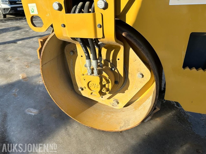2017 CAT CB22B VIBRO VALS - 1678 Timer - Veltnis: foto 3 2017 CAT CB22B VIBRO VALS - 1678 Timer - Veltnis: foto 3