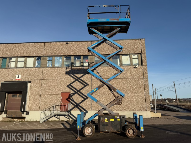 2017 Genie GS3369 RT terrenggående sakselift - 12 m arbeidshøyde - Pacēlājs: foto 1 2017 Genie GS3369 RT terrenggående sakselift - 12 m arbeidshøyde - Pacēlājs: foto 1