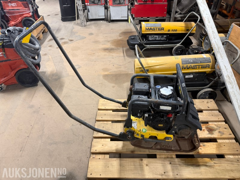 2018 Bomag BP 12/40 vibroplate - Veltnis: foto 1 2018 Bomag BP 12/40 vibroplate - Veltnis: foto 1