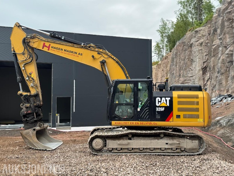 2018 Cat 326FL gravemaskin / 2 skuffer / GPS - Ekskavators: foto 2 2018 Cat 326FL gravemaskin / 2 skuffer / GPS - Ekskavators: foto 2