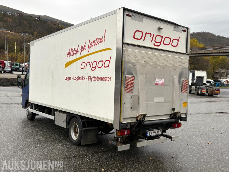 2018 Fuso Canter skapbil m/løftelem - KUN 53123 km - eu-godkjent 26.06.2025 - Kravas automašīna ar slēgto virsbūvi: foto 4 2018 Fuso Canter skapbil m/løftelem - KUN 53123 km - eu-godkjent 26.06.2025 - Kravas automašīna ar slēgto virsbūvi: foto 4
