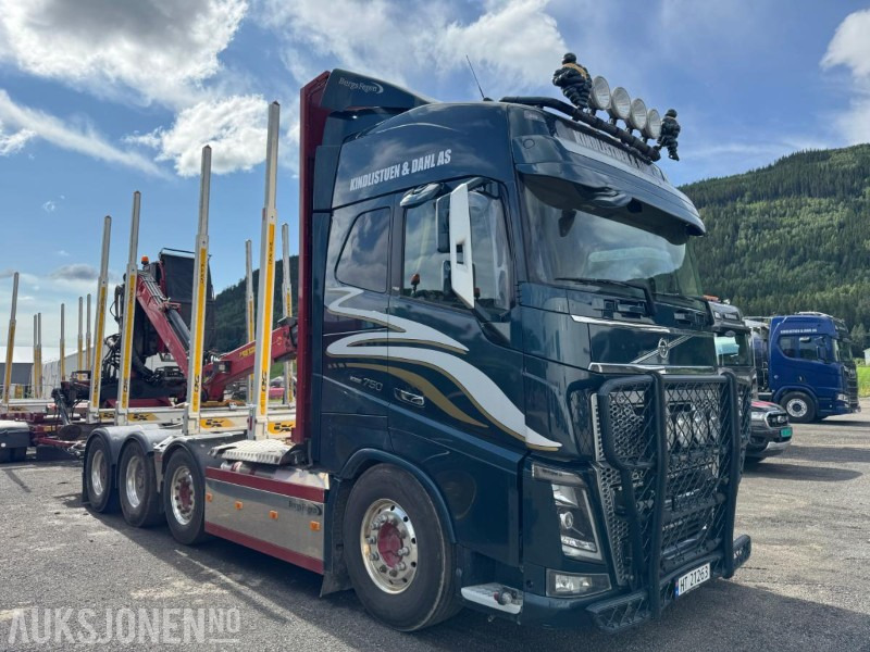 2018 Volvo FH16 8X4 komplett tømmerbil med kran og henger. - Kokvedējs, Kravas auto ar manipulatoru: foto 4 2018 Volvo FH16 8X4 komplett tømmerbil med kran og henger. - Kokvedējs, Kravas auto ar manipulatoru: foto 4